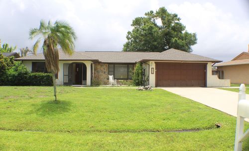 830 Se Evergreen Ter, Port St Lucie, FL, 34983-2730 | Card Image