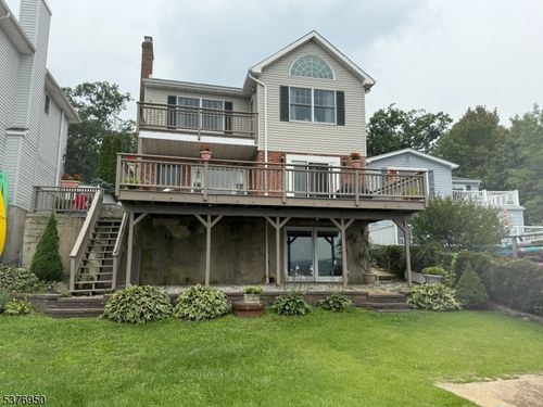 131 Maxim Dr, Hopatcong, NJ, 07843-1900 | Card Image