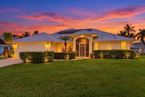 122 Queen Frederika Ct, Hutchinson Island, FL, 34949-8324 | Card Image