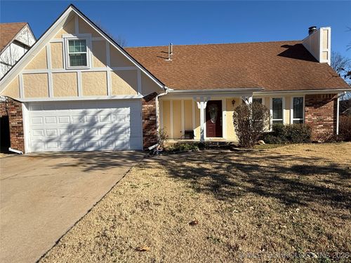 8329 N 118th East Ave, Owasso, OK, 74055-2115 | Card Image