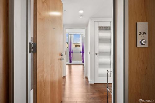 209-555 Fulton St, San Francisco, CA, 94102-4279 | Card Image