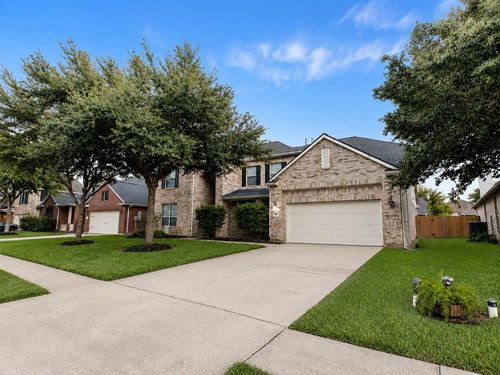 1752 Silver Bend Dr, Dickinson, TX, 77539-8383 | Card Image