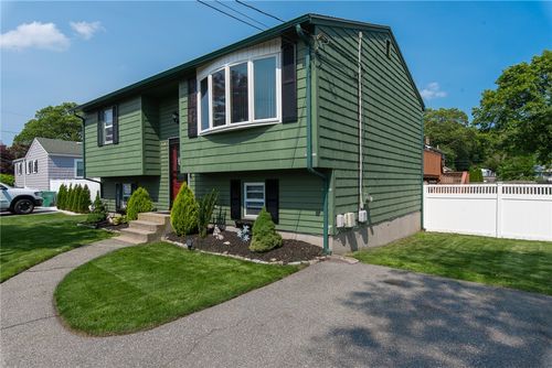 14 Gateway Ct, Warwick, RI, 02889-1510 | Card Image