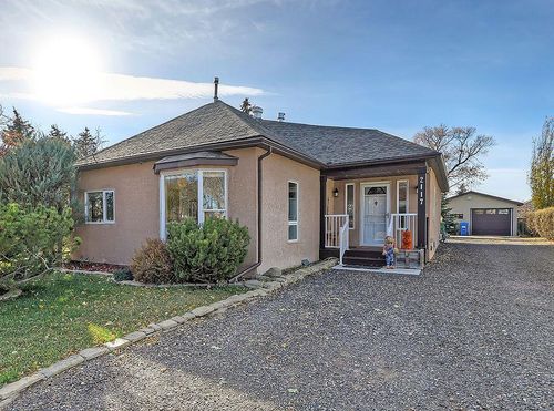 2117 26 Ave, Nanton, AB, T0L1R0 | Card Image
