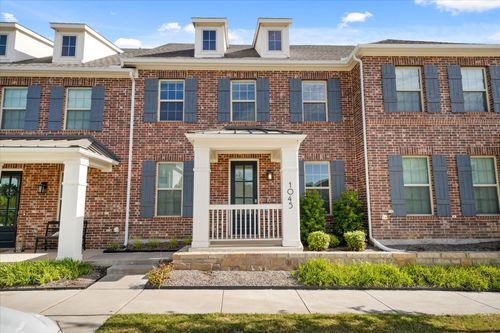 1045 Thomas Pl, Carrollton, TX, 75006-0021 | Card Image