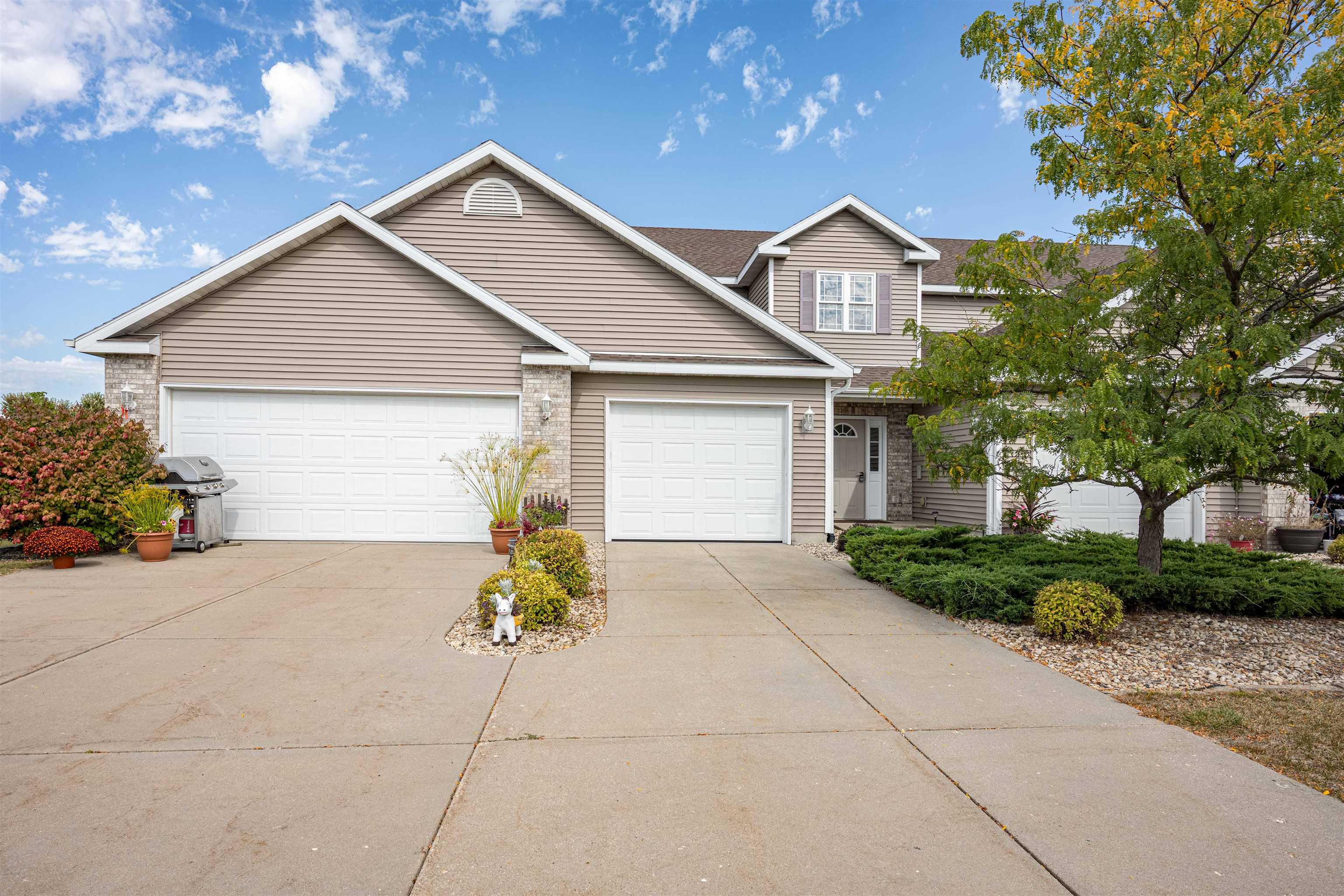 Douglas Dr, Brooklyn, WI 53521