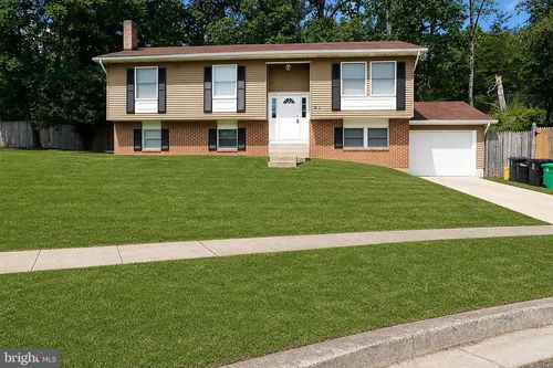 8102 Thornfield Ter, District Heights, MD, 20747-3700 | Card Image