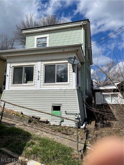 106 5th St, Bridgeport, OH, 43912-1613 | Card Image