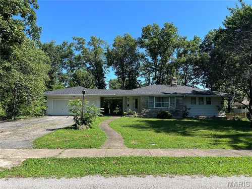 715 Susan Esther, Benton, IL, 62812 | Card Image