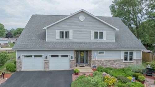 11068 N Quiet Water Cir, Monticello, IN, 47960-8144 | Card Image