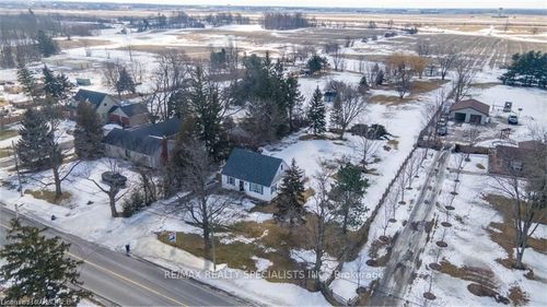 9697 Dickenson Rd W, Mount Hope, ON, L0R1W0 | Card Image