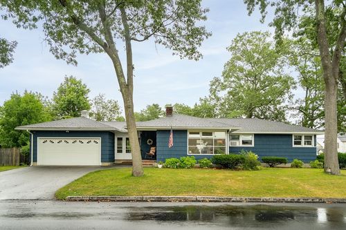 1 Sunset Ave, Chelmsford, MA, 01824-2325 | Card Image