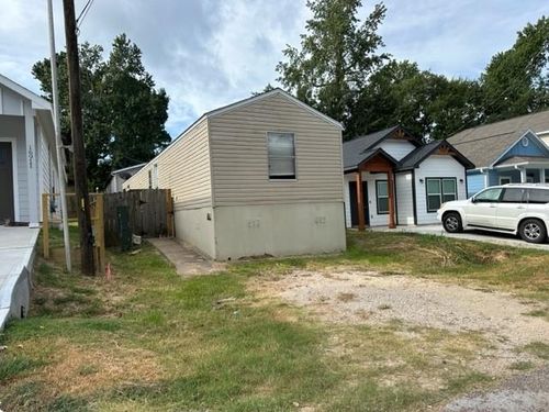 16915 Balmoral, Montgomery, TX, 77316-2989 | Card Image