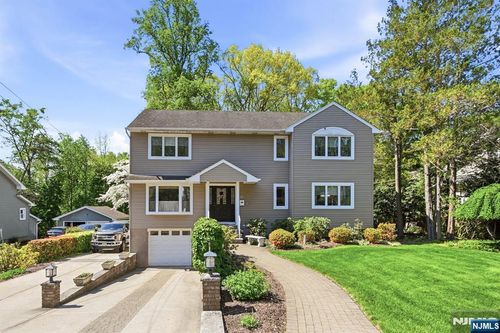 21 Lakeview Ave, Park Ridge, NJ, 07656-1114 | Card Image