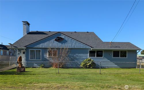 34 S 4th St, Pacific Beach, WA, 98571-5011 | Card Image