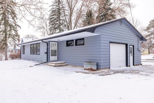 209 Park Avenue N, Park Rapids, MN, 56470 | Card Image