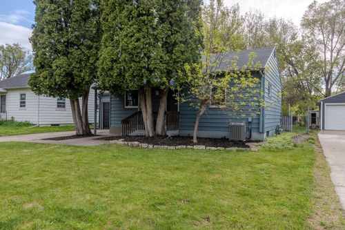 1521 13 1/2 St S, Fargo, ND, 58103-4006 | Card Image