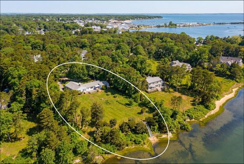 94 Weaver Ln, Vineyard Haven, MA, 02568-5844 | Card Image