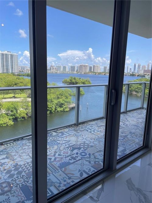 unit-805-16385 Biscayne Blvd, Aventura, FL, 33160-5460 | Card Image