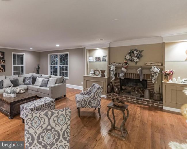11301 Corobon Ln, House other with 4 bedrooms, 5 bathrooms and null parking in GREAT FALLS VA | Image 5