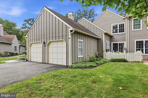 280 Tulip Tree Ct, BLUE BELL, PA, 19422-2807 | Card Image