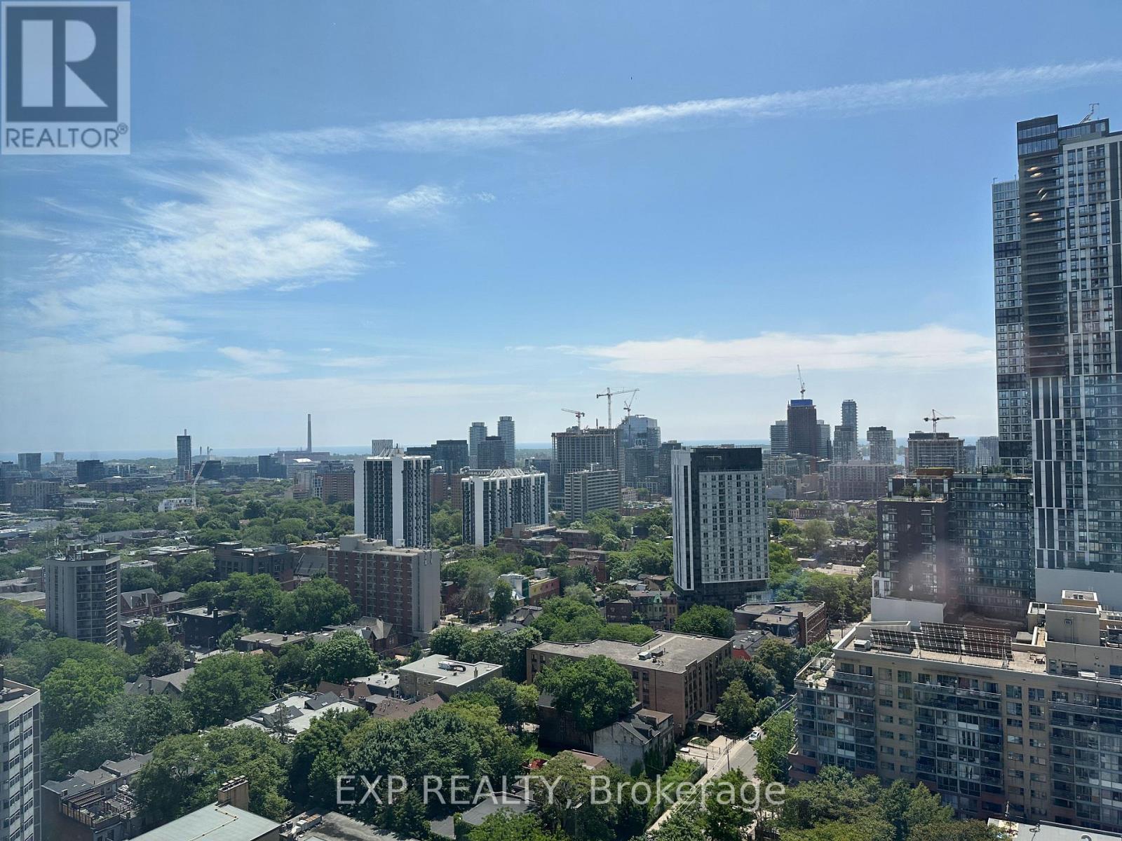 Residential Lease in Toronto (Waterfront Communities) 2