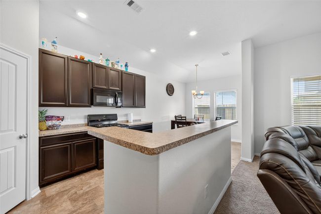 7615 Nevaeh Crest Path, House other with 3 bedrooms, 2 bathrooms and 2 parking in Houston TX | Image 13