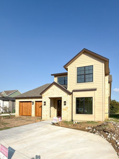 208 Pecan St, Roanoke, TX, 76262-8687 | Card Image