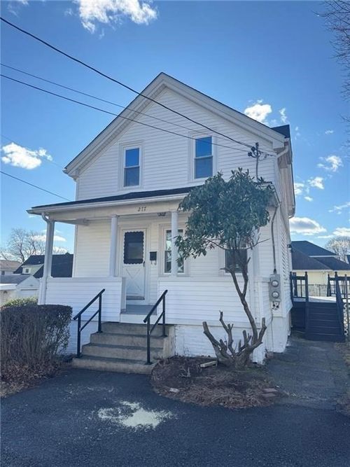 277 Mauran Ave, East Providence, RI, 02914 | Card Image