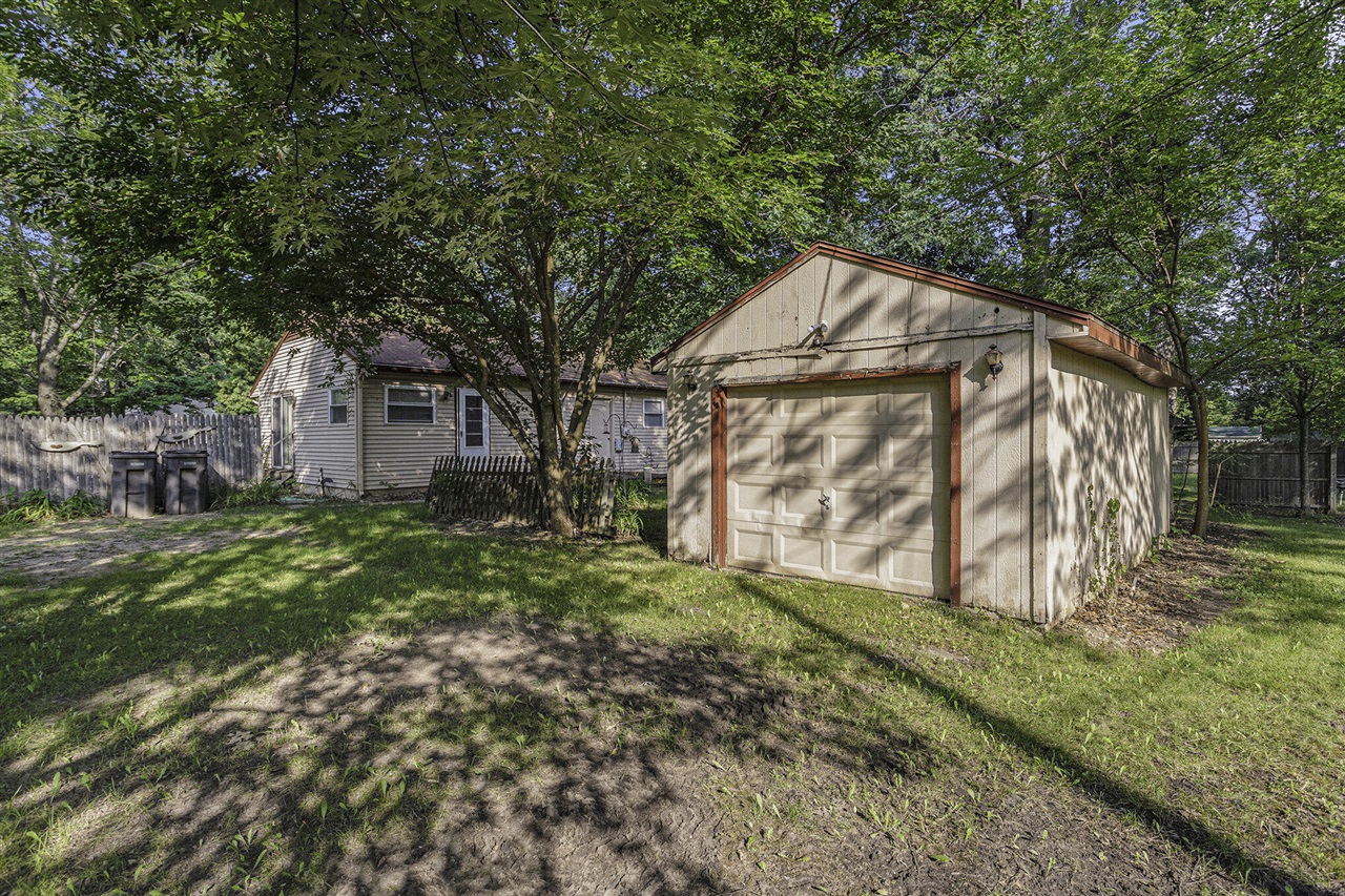 Clinton St, New Buffalo, MI 49117