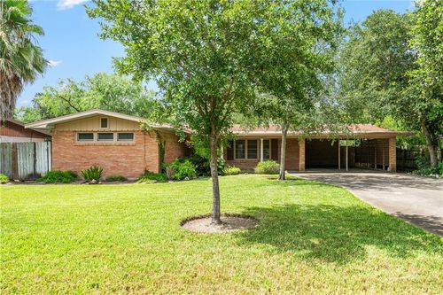 1139 W Lee Ave, Kingsville, TX, 78363-3409 | Card Image