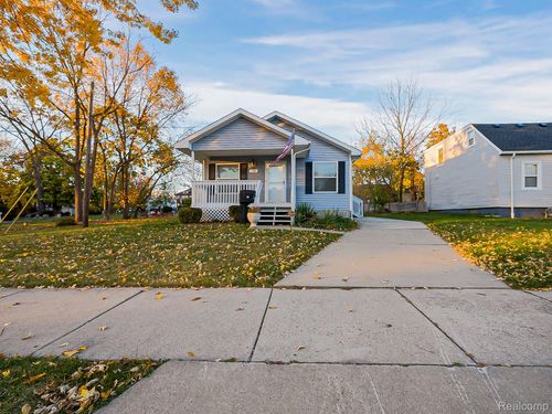 49 Oakhill St, Pontiac, MI, 48342-2327 | Card Image