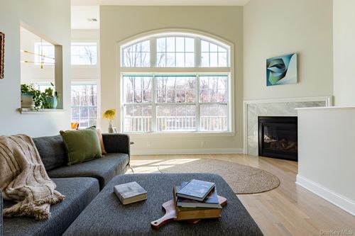 204 Sacandaga Loop, Wappingers Falls, NY, 12590-7096 | Card Image