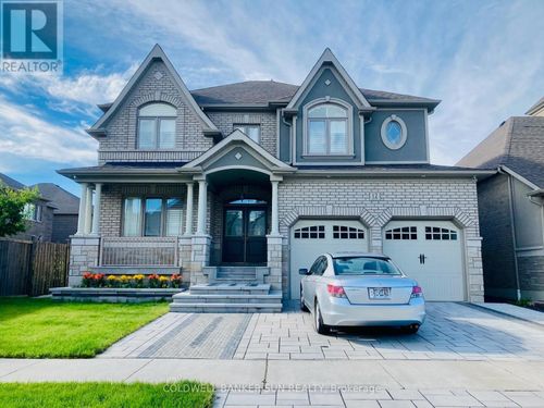 12 Greenlands Court, Whitby (Williamsburg), ON, L1R0M6 | Card Image