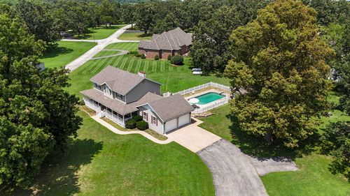 1352 Deer Ln, Mount Vernon, MO, 65712-9789 | Card Image