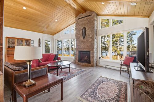 253 Meek Arm Trail, East Uniacke, NS, B0N1Z0 | Card Image