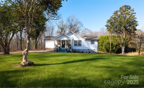 116 Hornets Nest Ct, Bessemer City, NC, 28016-6731 | Card Image