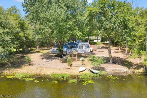 121 W Shore Dr, Newton, NJ, 07860-6603 | Card Image