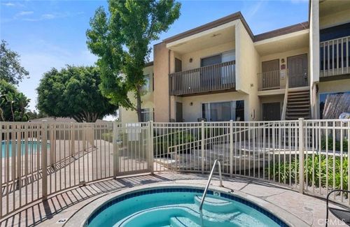 26-432 Edgehill Lane, Oceanside, CA, 92054 | Card Image