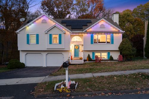 290 Pumpkin Ground Rd, Stratford, CT, 06614-8926 | Card Image