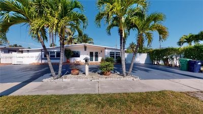 11525 Sw 47th Ter, House other with 4 bedrooms, 2 bathrooms and null parking in Miami FL | Image 1