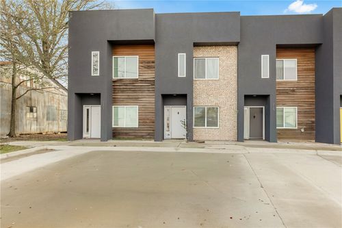 213 22nd St, Bryan, TX, 77803-3202 | Card Image