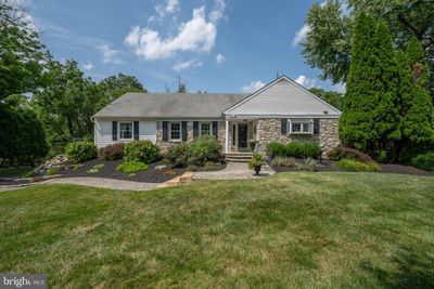 876 Jennifer Lane, House other with 4 bedrooms, 3 bathrooms and null parking in BERWYN PA | Image 2