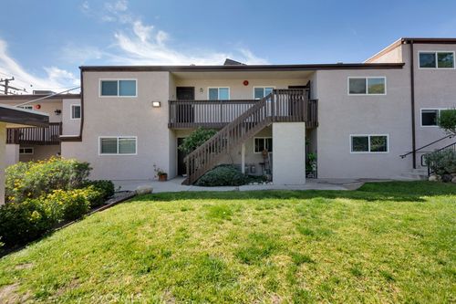 apt-16-17847 Beneda Ln, Canyon Country, CA, 91351-4325 | Card Image