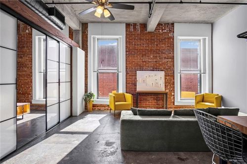 208-113 W 5th St, Kansas City, MO, 64105-1272 | Card Image