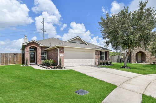 5235 Bailey Ln, Alvin, TX, 77511-4754 | Card Image