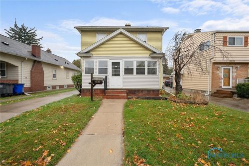 3827 Sherbrooke Road, Toledo, OH, 43613 | Card Image