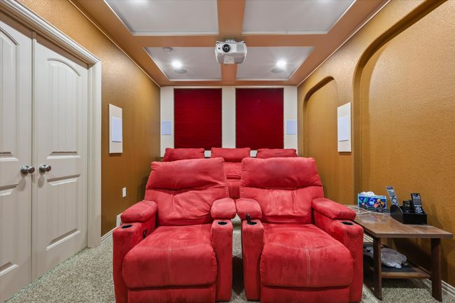 Stunning in home theater | Image 23