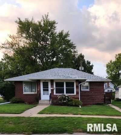 925 10 Th Avenue, House other with 2 bedrooms, 2 bathrooms and null parking in Fulton IL | Image 1