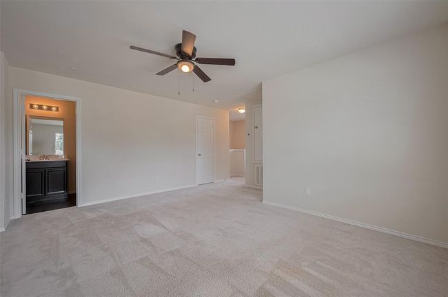 2011 Lost Timbers Dr, House other with 5 bedrooms, 3 bathrooms and 2 parking in Conroe TX | Image 13